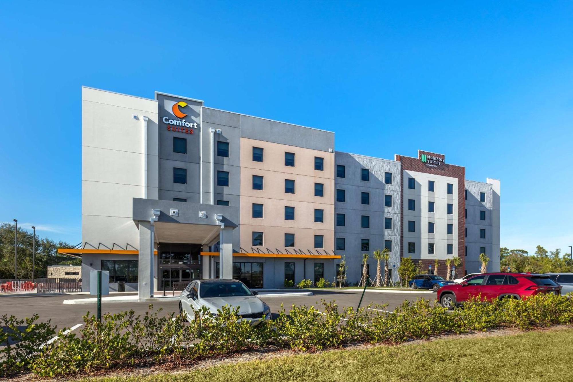 Comfort Suites Fort Myers East I-75 Екстер'єр фото