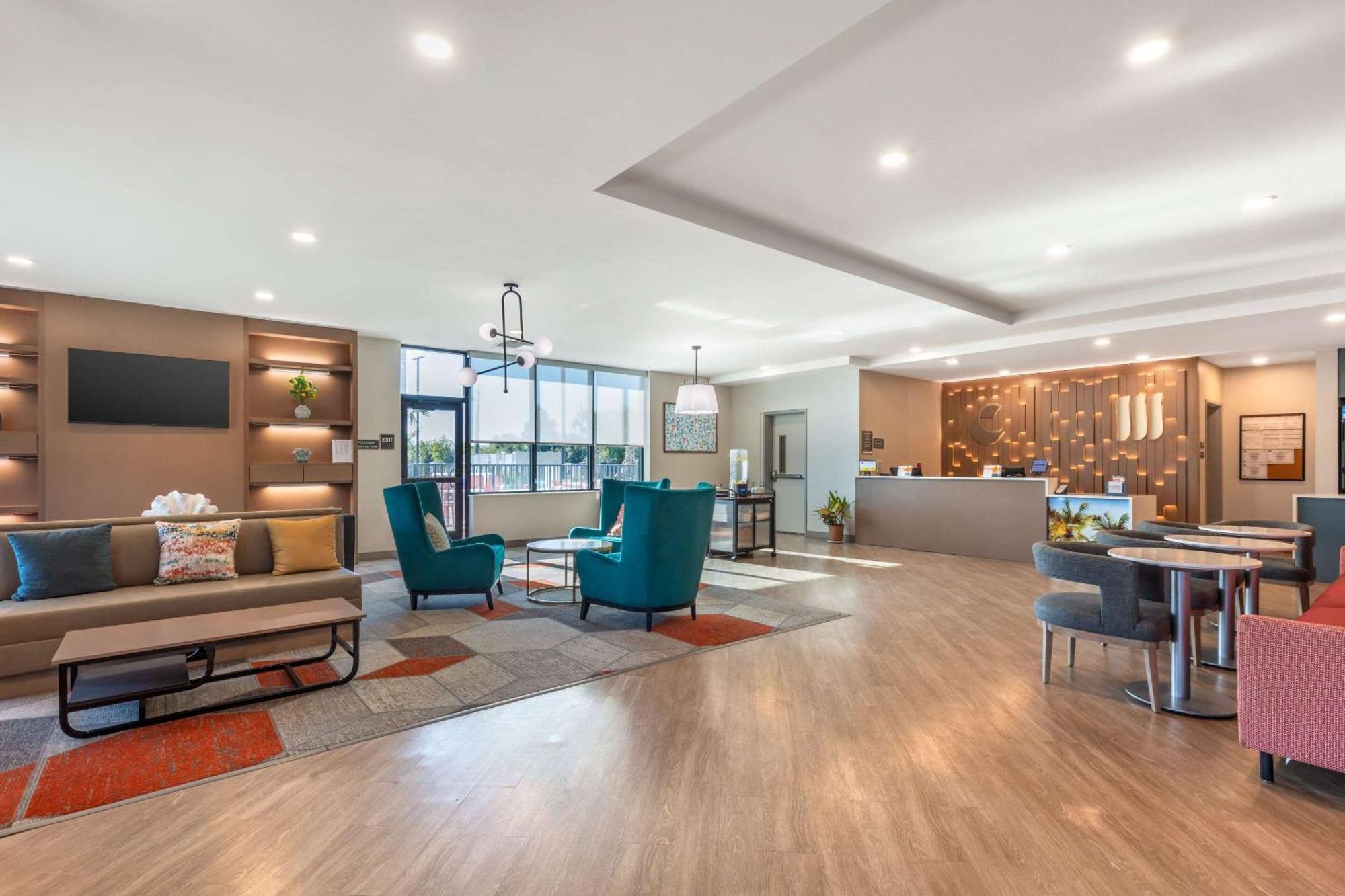 Comfort Suites Fort Myers East I-75 Екстер'єр фото