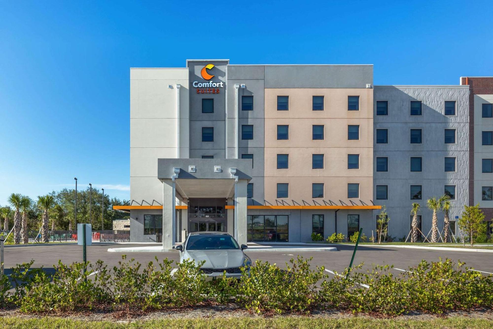 Comfort Suites Fort Myers East I-75 Екстер'єр фото
