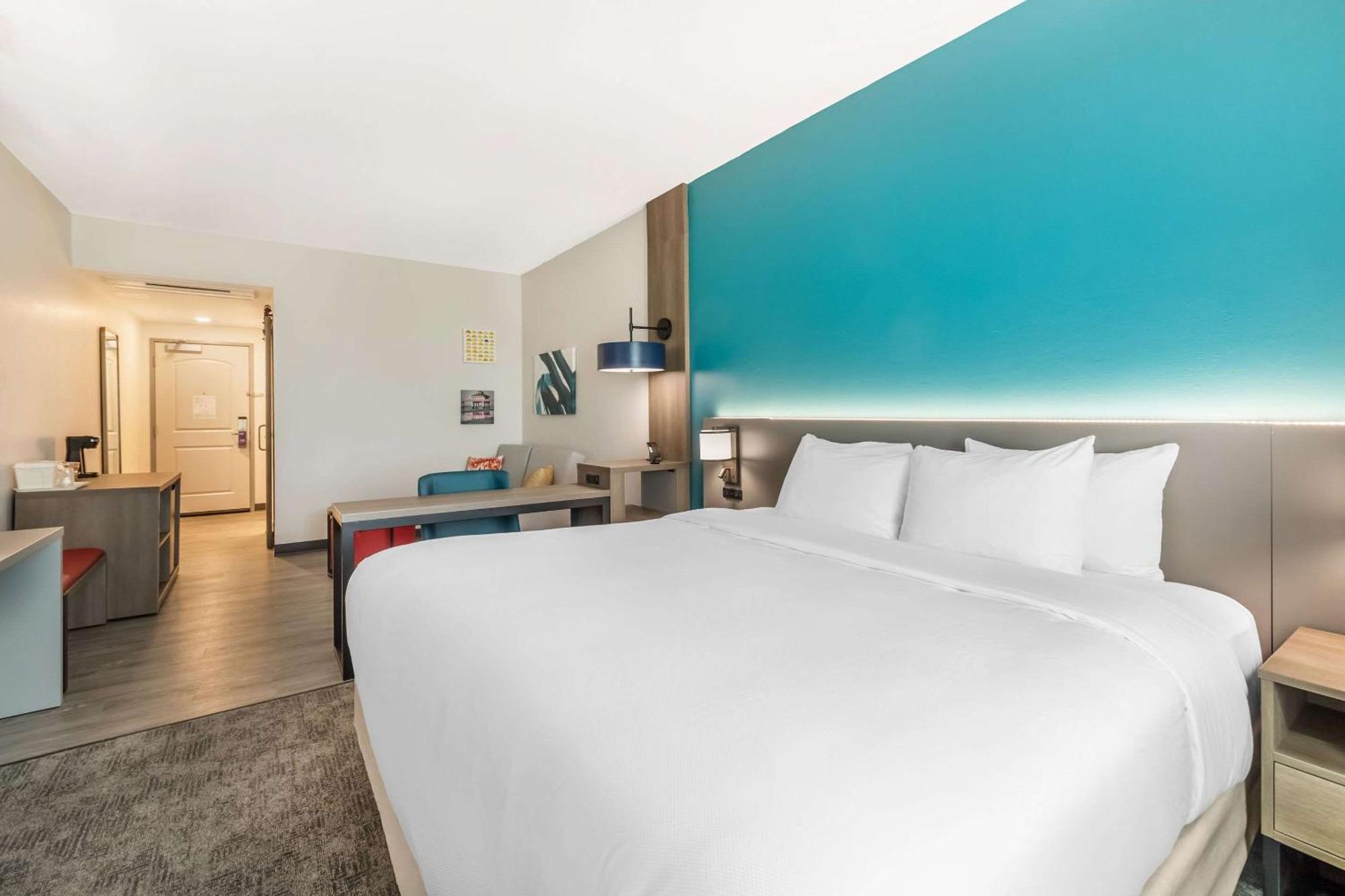 Comfort Suites Fort Myers East I-75 Екстер'єр фото