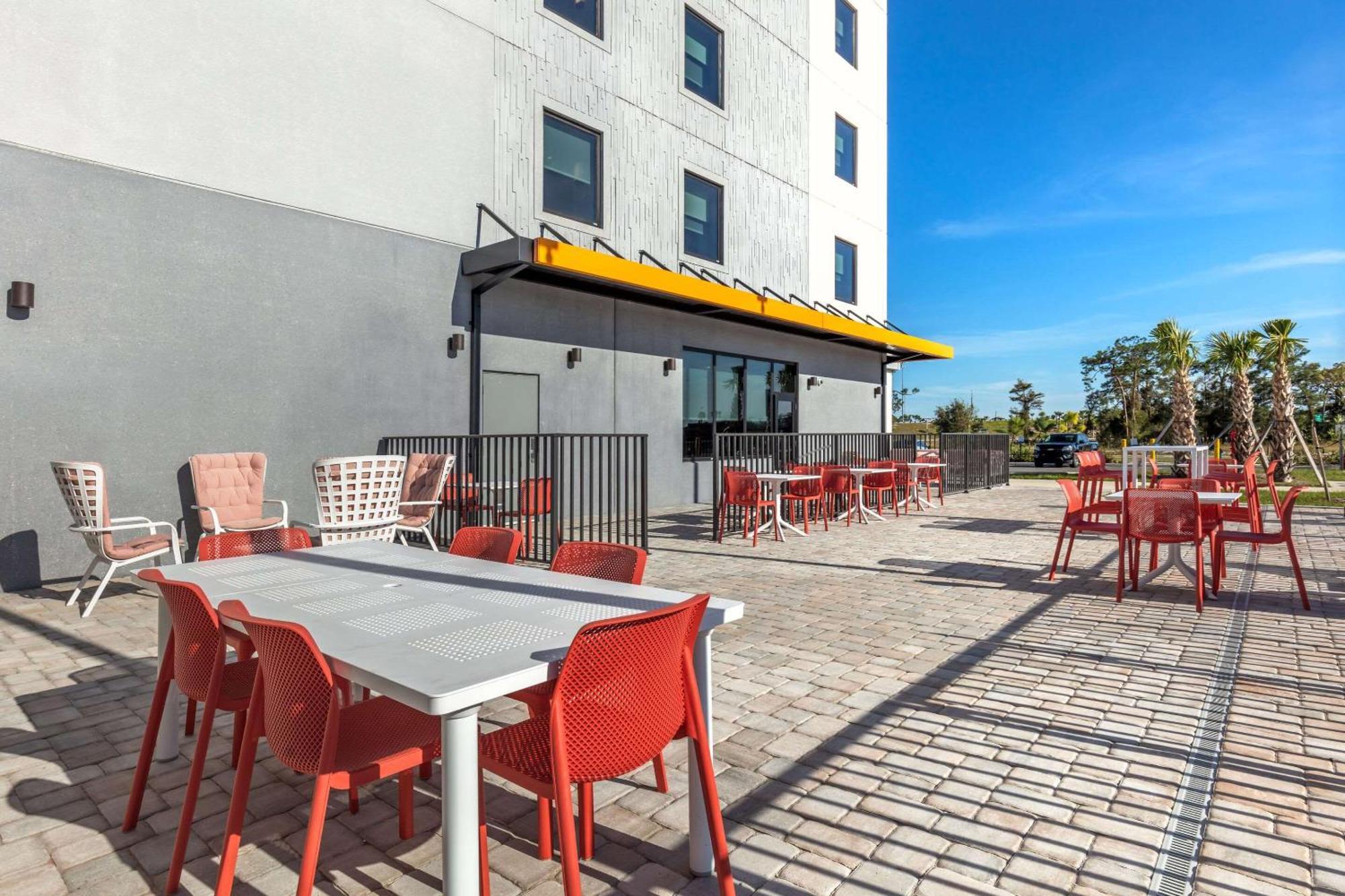 Comfort Suites Fort Myers East I-75 Екстер'єр фото