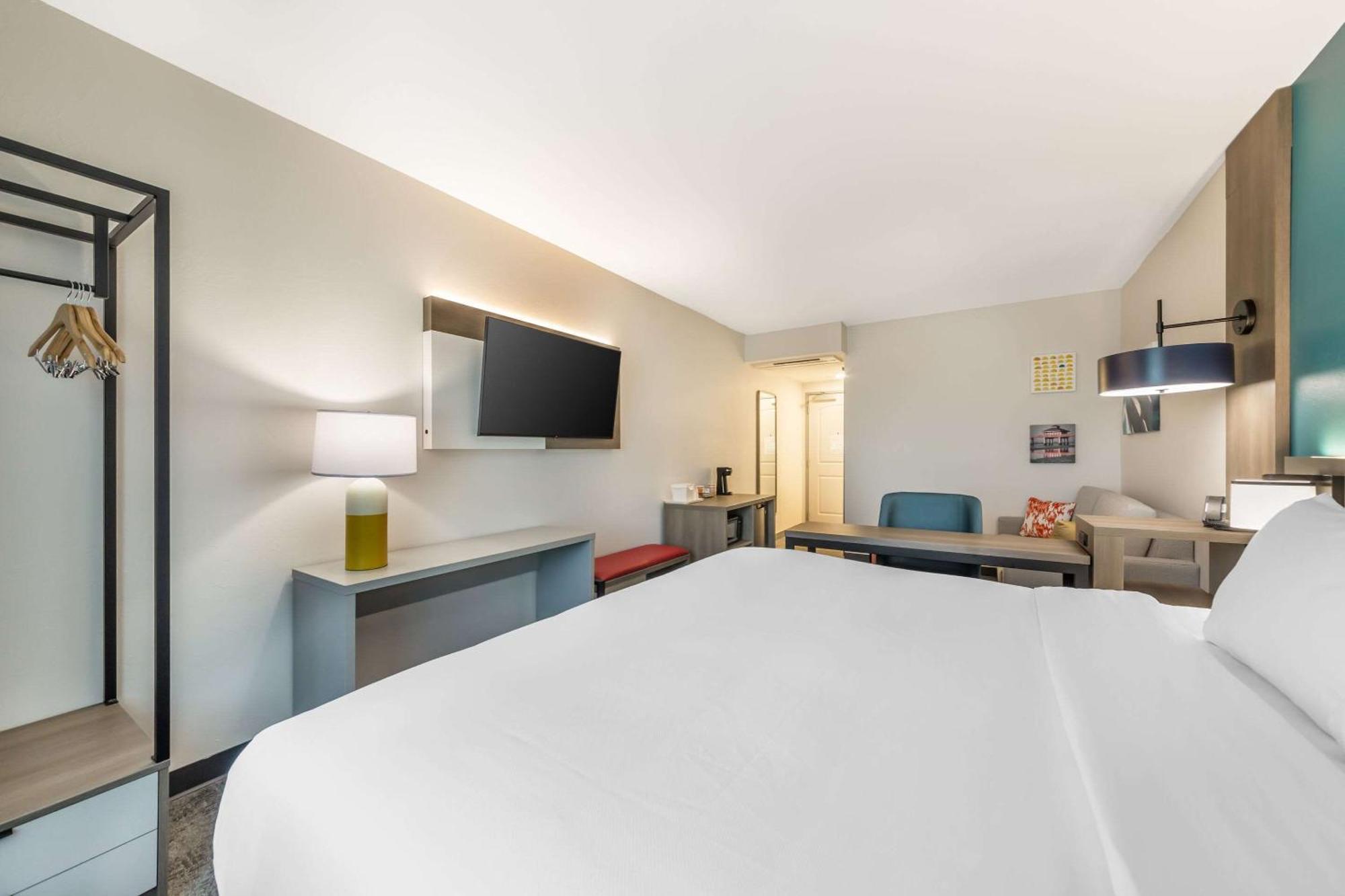 Comfort Suites Fort Myers East I-75 Екстер'єр фото